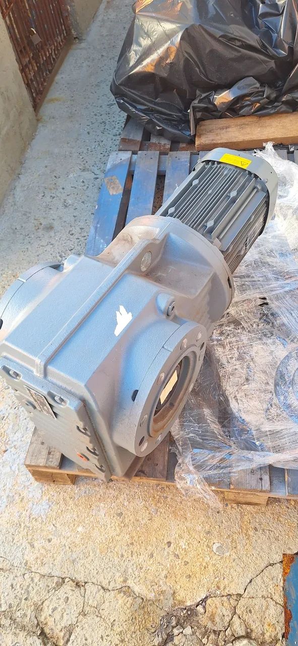 Motoredutor trifásico 4 cv redução 1/86. - Foto 5