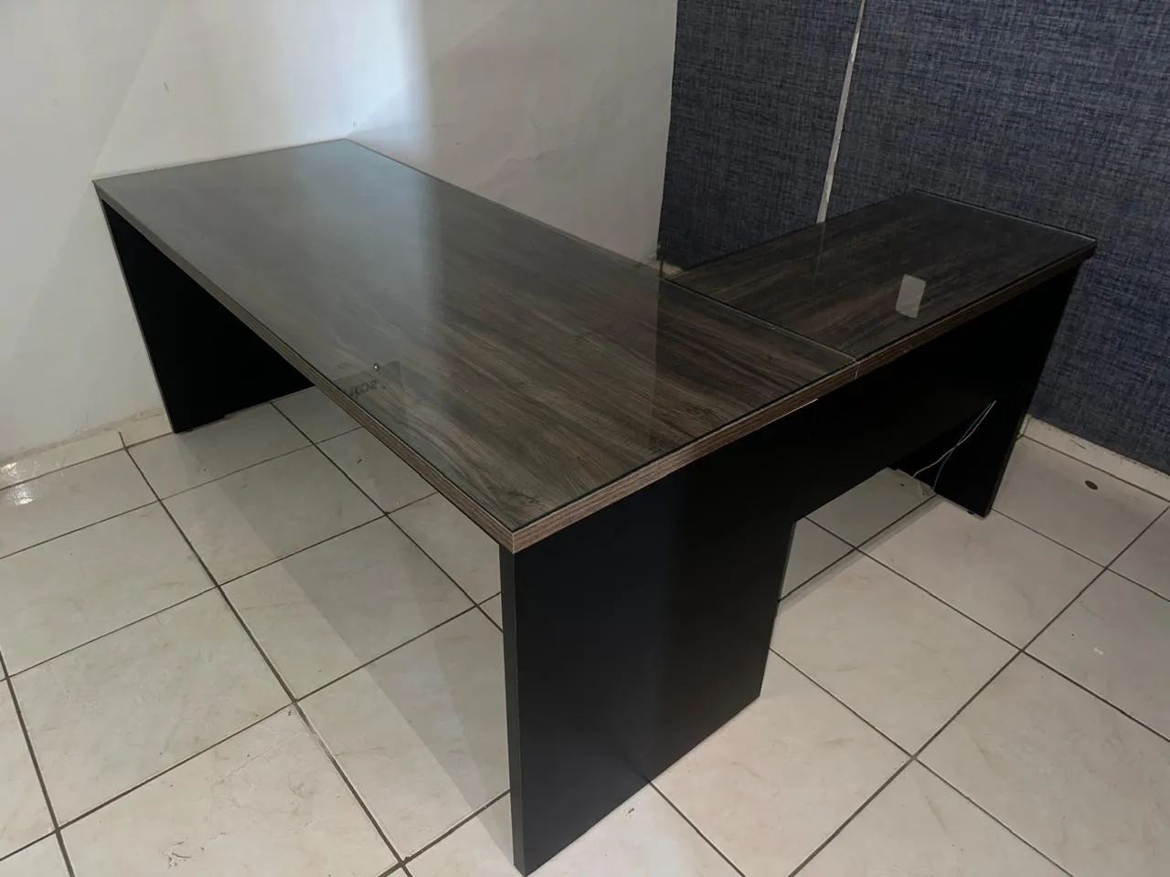 Mesa Em L Para Escritório - C/2 Gavetas - COM VIDRO