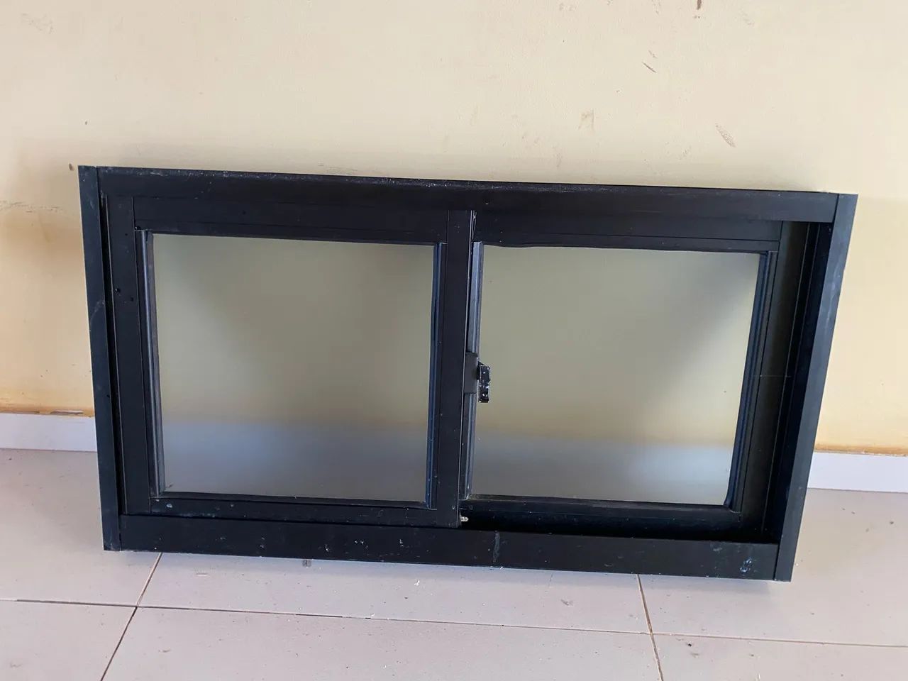 Janela de Alumínio Corta Luz