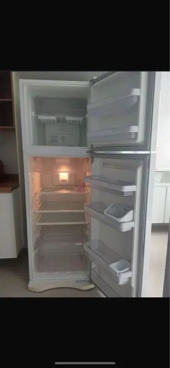 Geladeira Electrolux Frost Free  - Foto 2