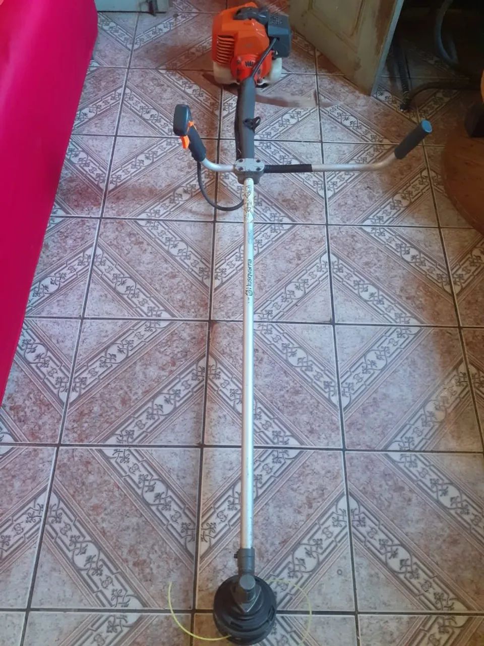 Vendo Roçadeira Husqvarna  - Foto 2
