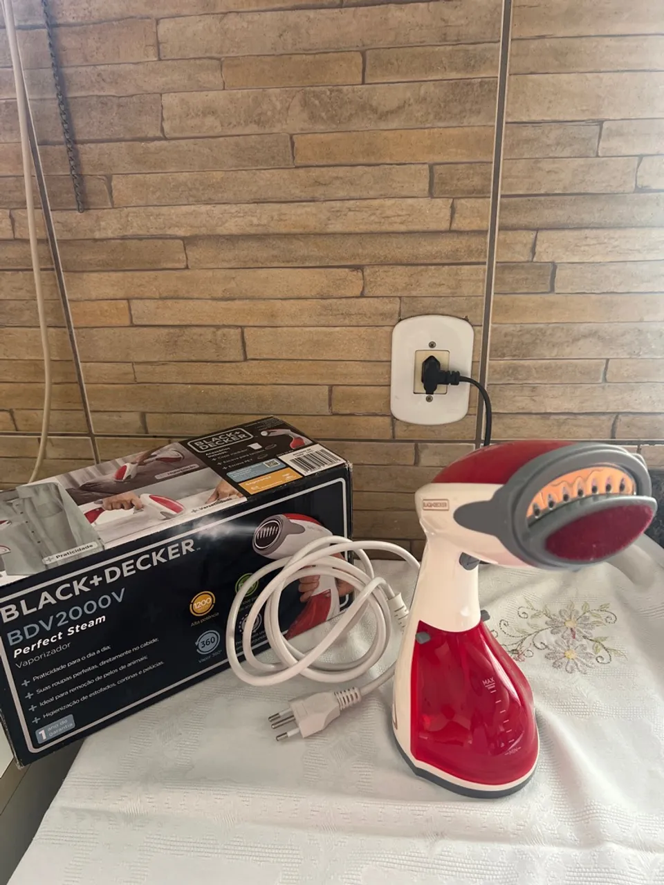 Vaporizador de Roupas Black+Decker BDV2000V - Novo