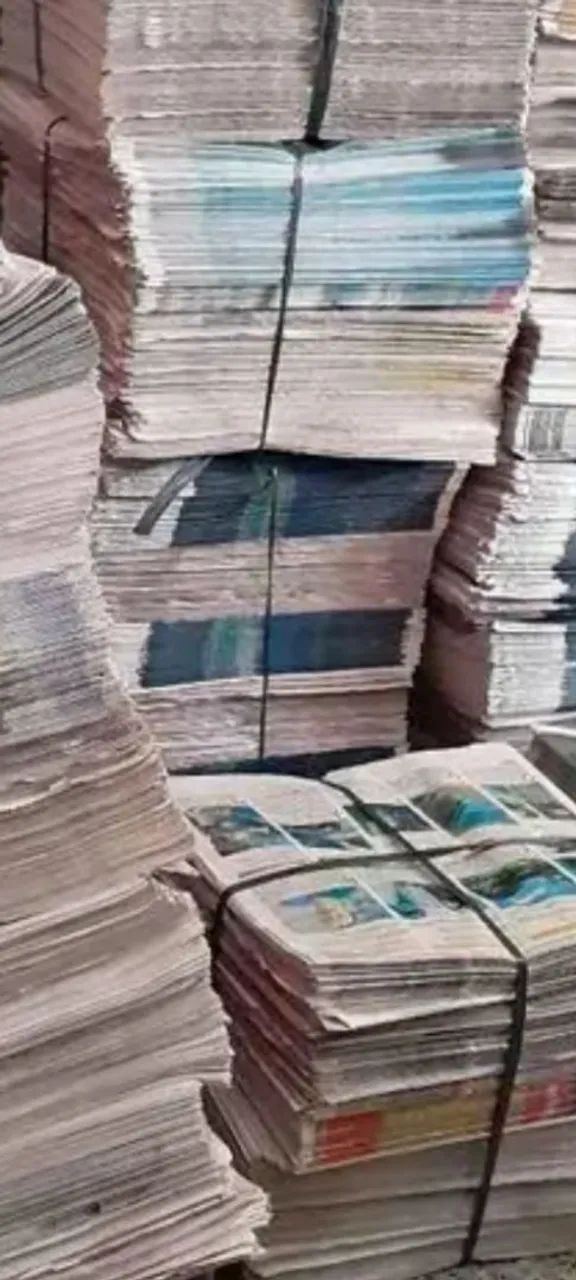 Jornal velho para diversas utilidades pacote de 1 kg custa 12,00 reais  - Foto 4