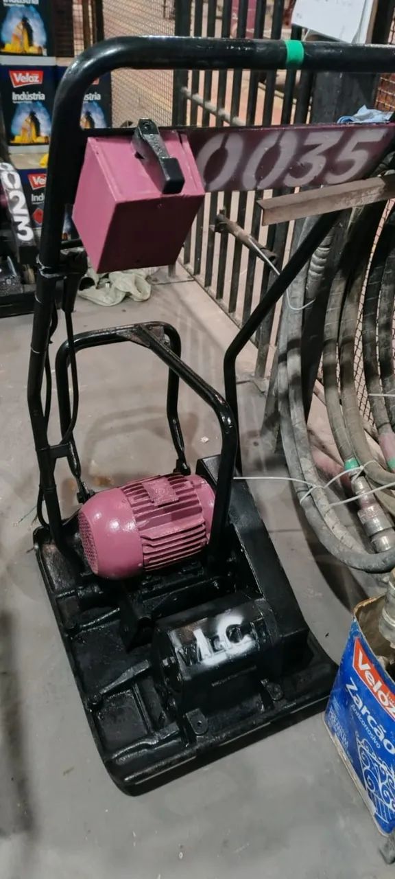 FAÇO LOCAÇÃO DE PLACA VIBRATORIA E COMPACTADOR SAPO