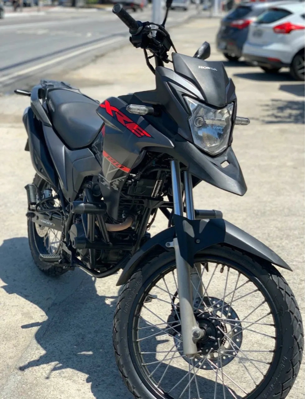 XRE 300 2022