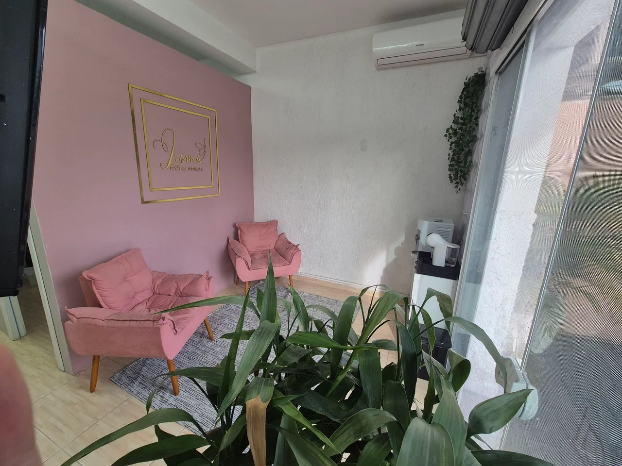 Aluga-se sala comercial. Ótima oportunidade para área de estetica, no hauer e Boqueirão