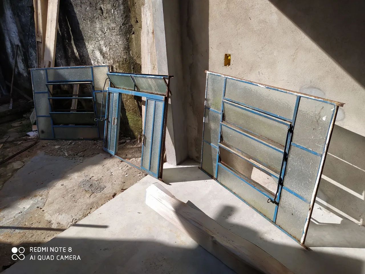 3 Aluminum Windows with Glass64673146740865122