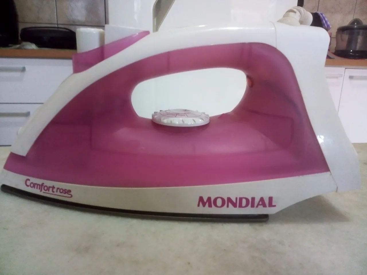 Ferro de Passar Mondial