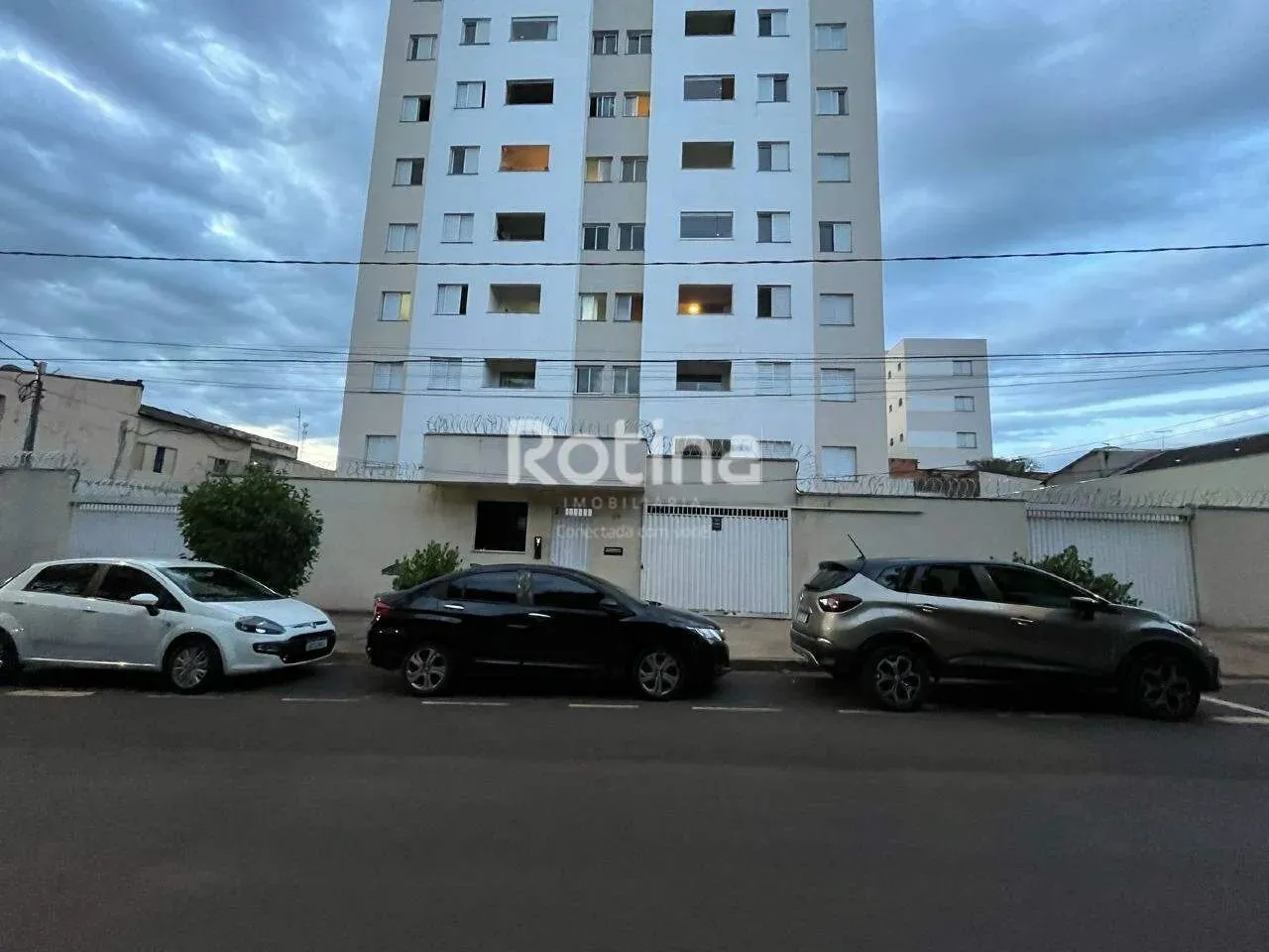 Apartamento para alugar, 2 quartos, Tibery - Uberlândia/MG - Rotina Imobiliária