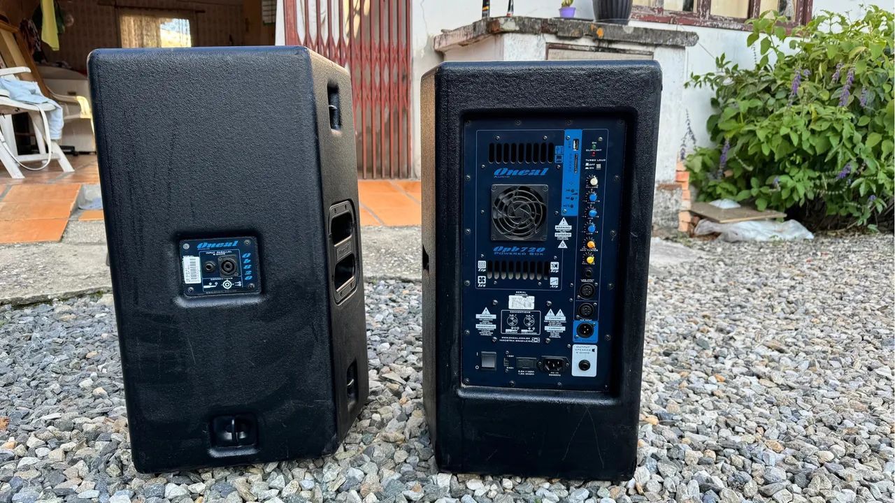 400W Speaker Cabinets (Active + Passive) + Two Stands + Transport Trolley64312835177601123