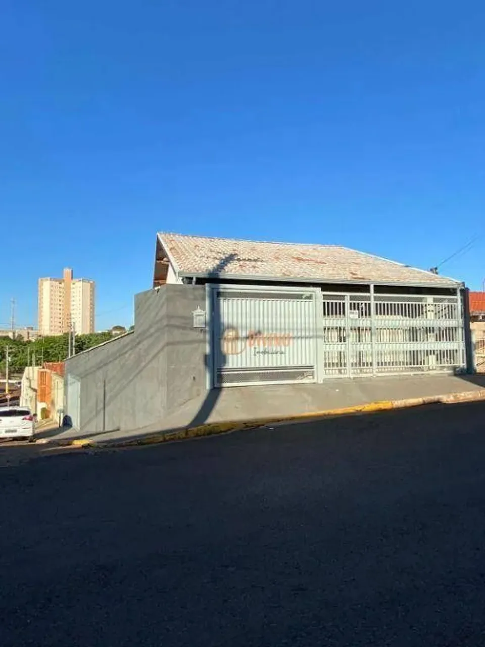 Sobrado com 3 dormitórios à venda por R$ 750.000 - Novo Centro - Taquarituba/SP