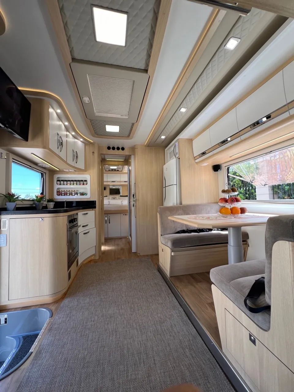 MOTORHOME SANTO INÁCIO 8.5 ANO 2022 KM 17.000 (MUITO NOVO CONSERVADO)