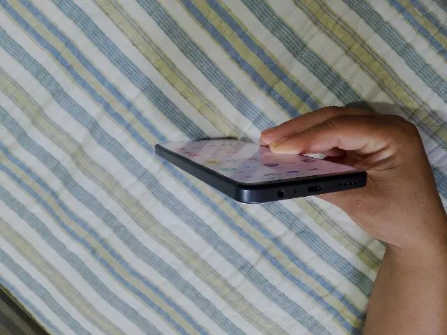 Vendo um celular 