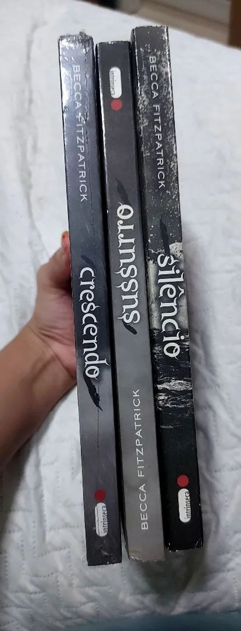 Saga Hush, Hush  - Foto 3