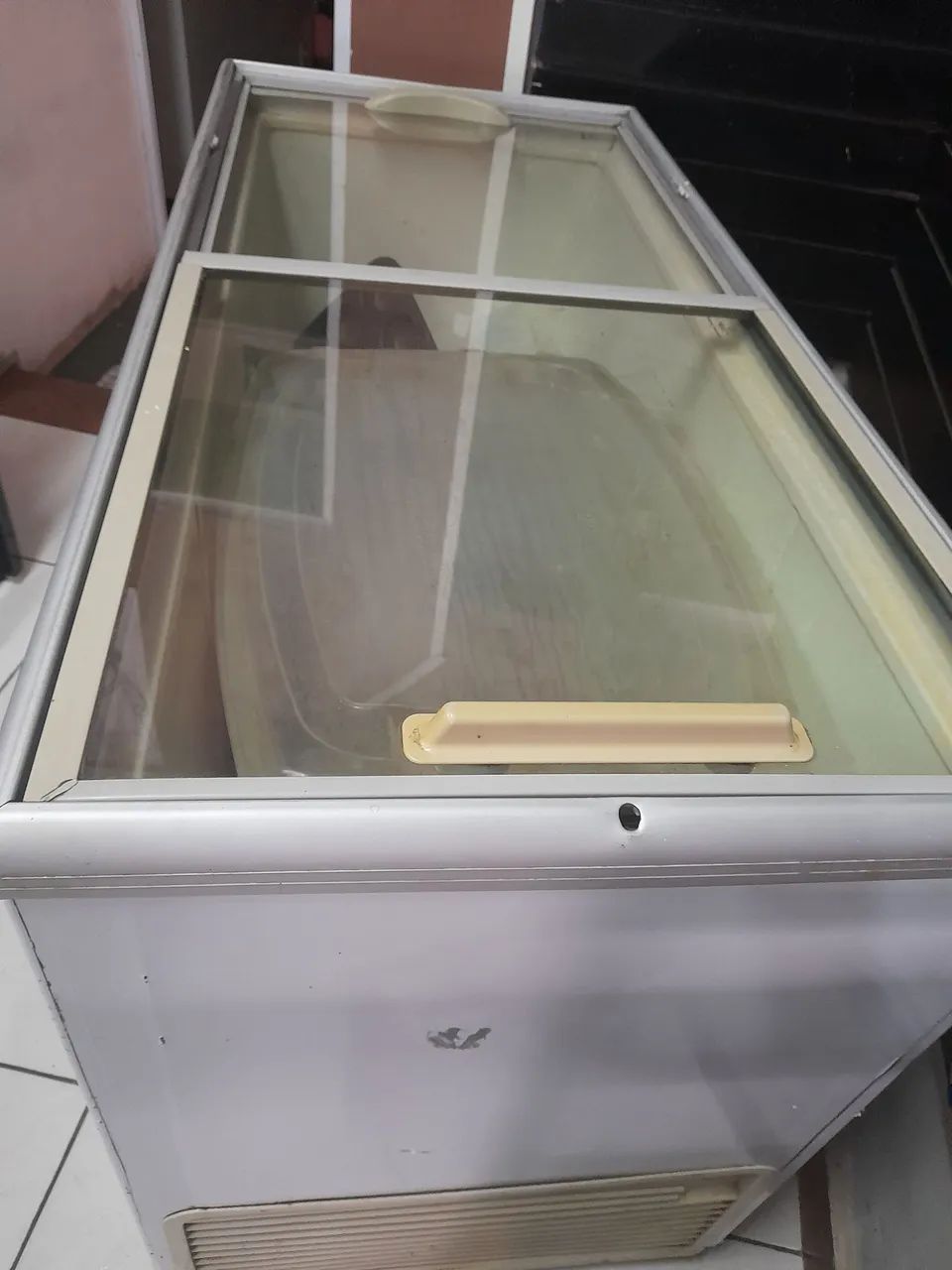 Freezer Horizontal com Tampa de Vidro