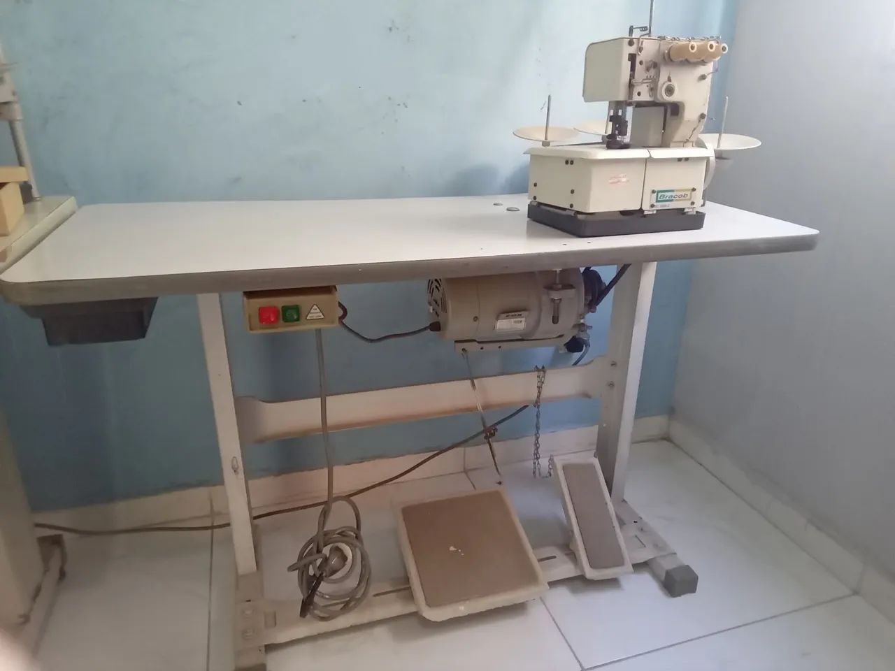 Máquina de costura semi-industrial  - Foto 2