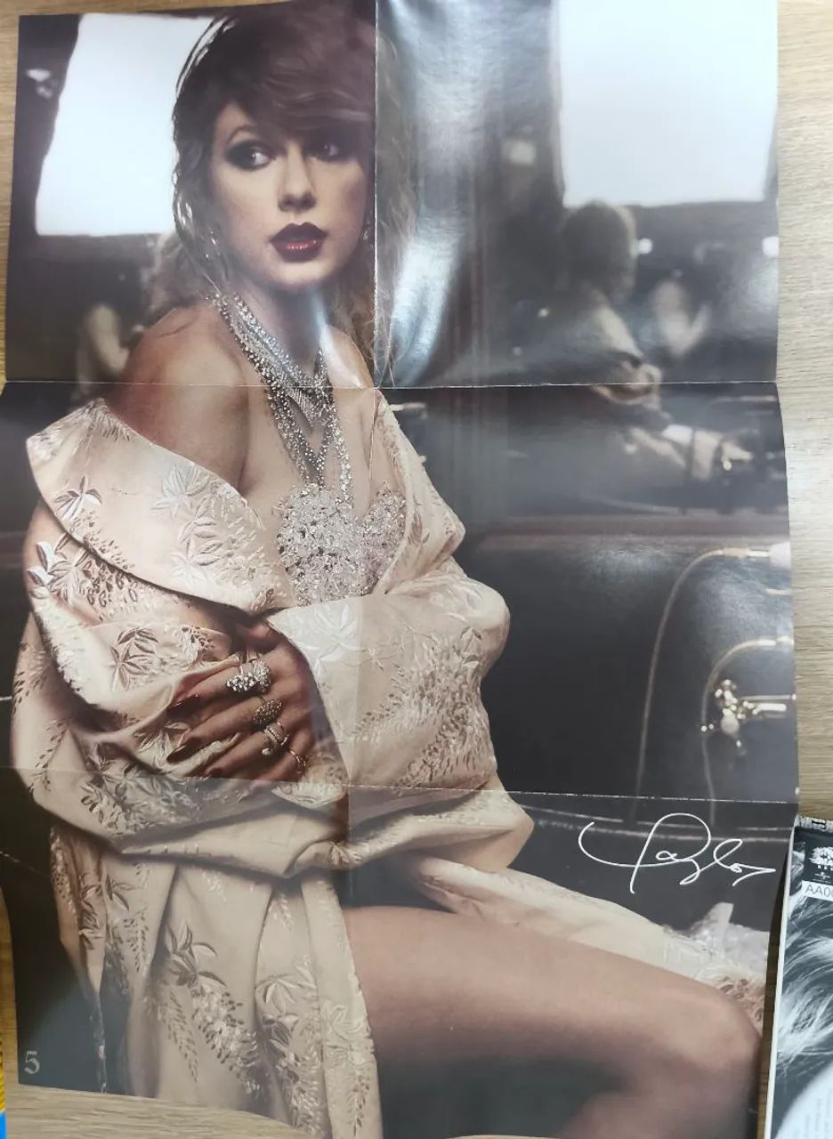 CD Taylor Swift Reputation com poster  - Foto 5