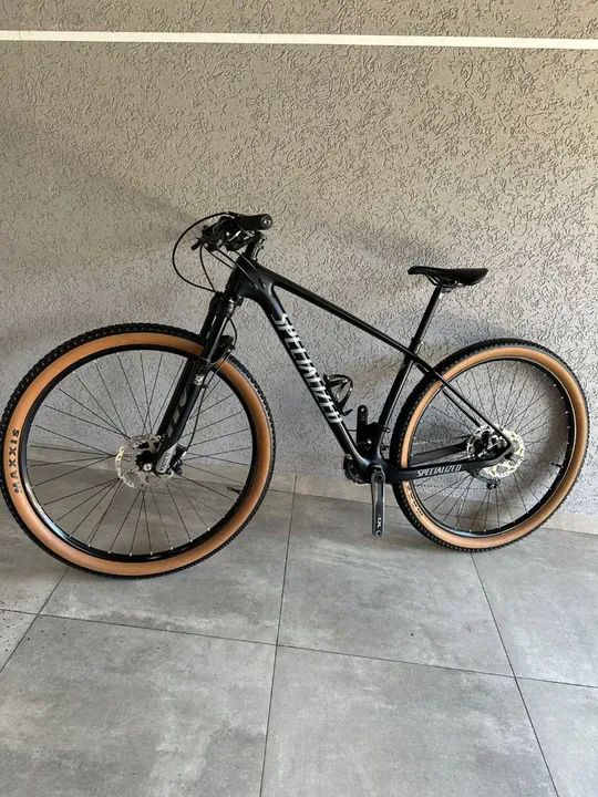 Bicicleta Carbono tamanho 17