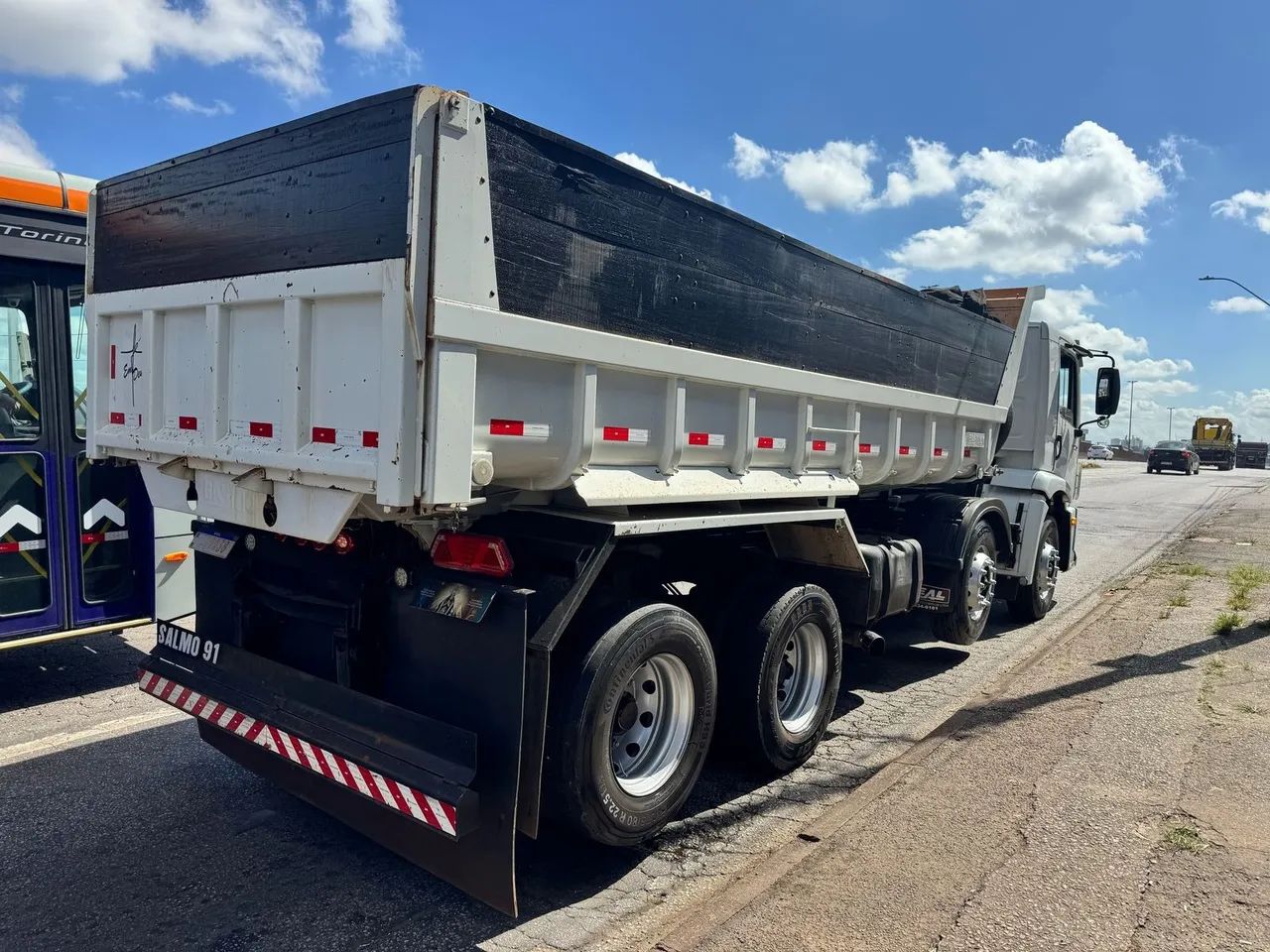 MERCEDES-BENZ Accelo 24-250 E Constellation 3-Eixos 2p (diese - Foto 2