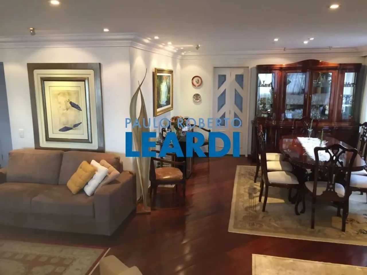 APARTAMENTO - MOEMA - SP