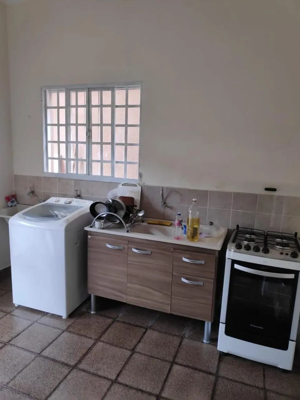SEM VAGA. Alugo quarto mobiliado. Ambiente predominantemente masculino. - Foto 4
