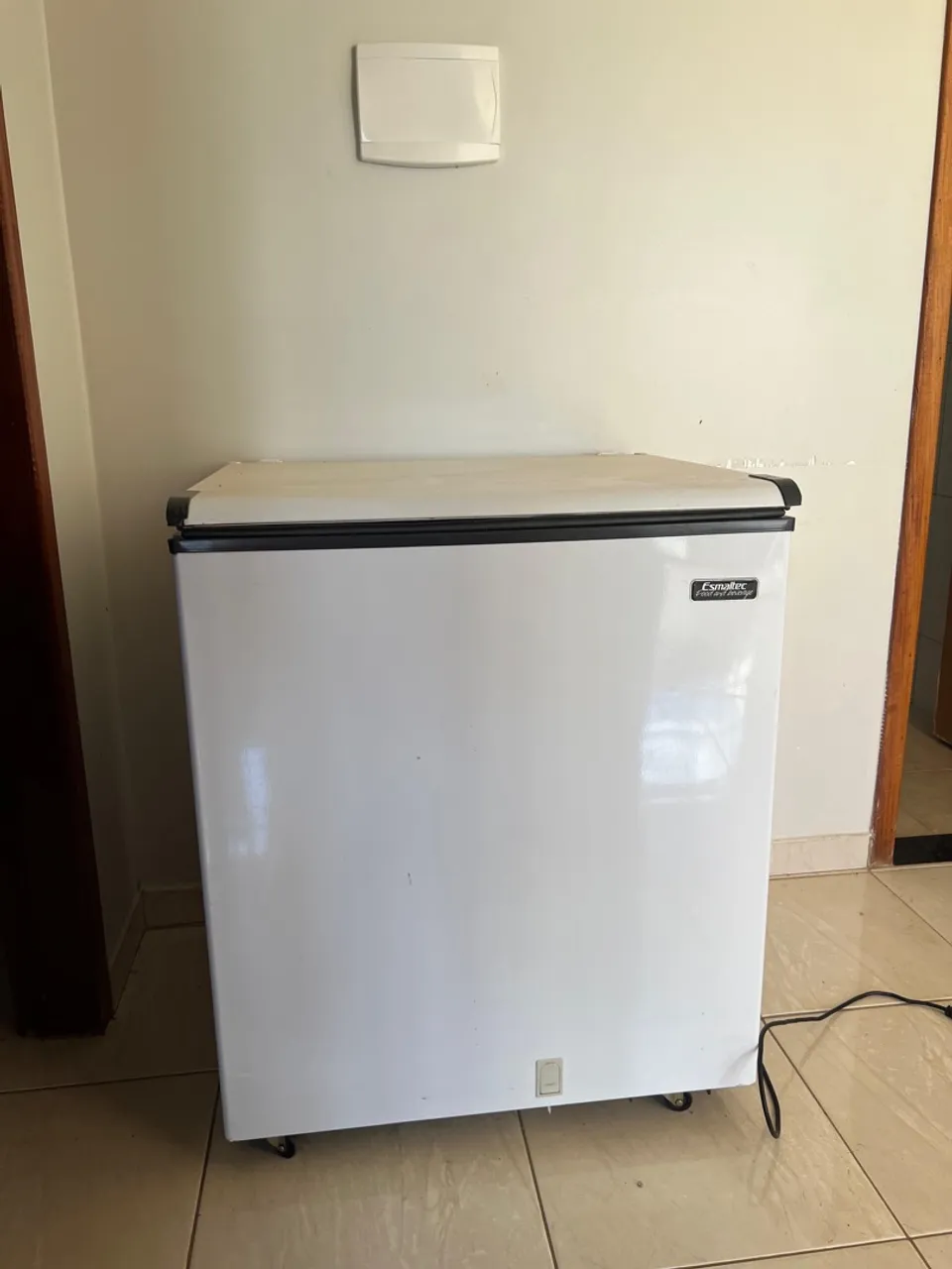 Freezer Esmaltec Compacto - Ótimo estado