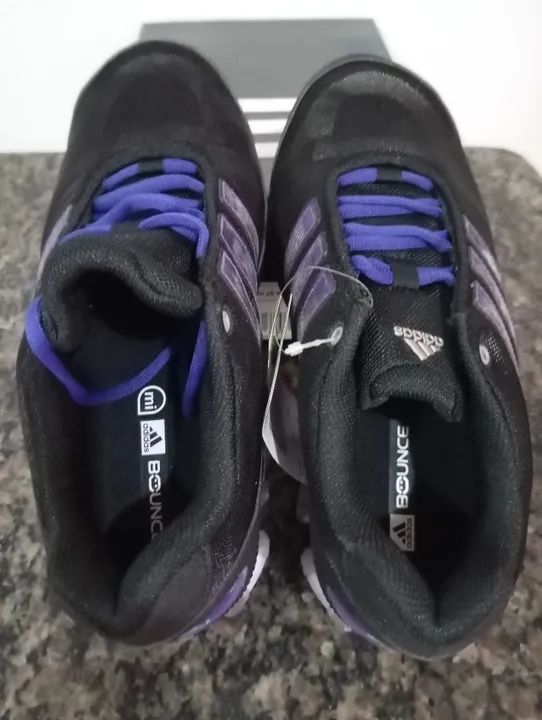 Tênis Adidas devotion Performance Preto com detalhes em roxo - Foto 6