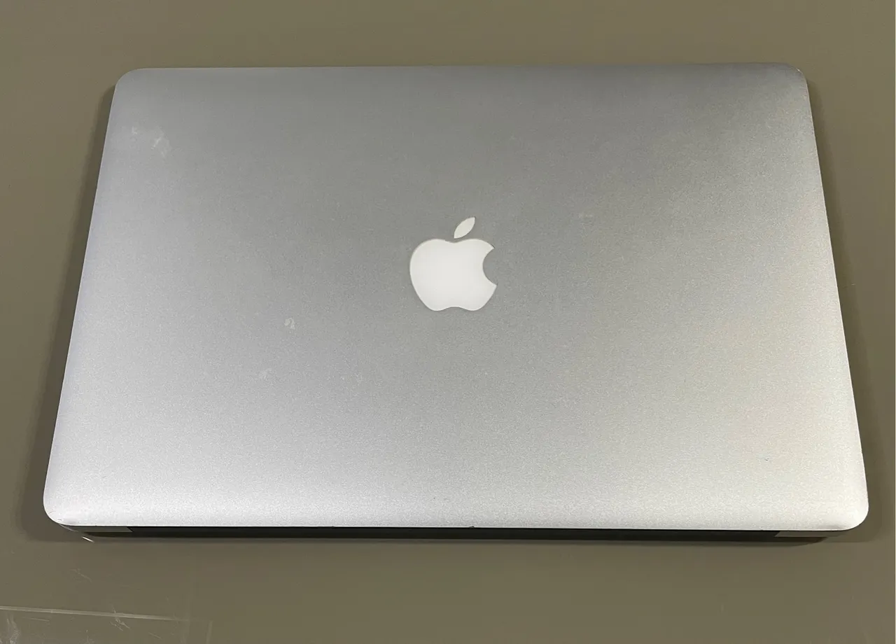MacBook本体 Macbook air 13inch, early 2015 Apple MacBook Air 13 inch 2015-03 - Notebookcheck.info