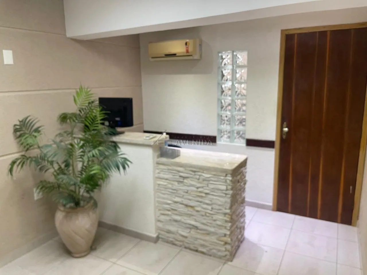 Sala Comercial Mobiliada para Aluguel no Centro de Londrina