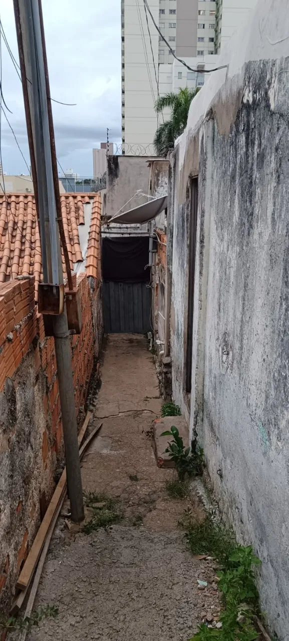 Casa de fundo bairro duque de caxias
