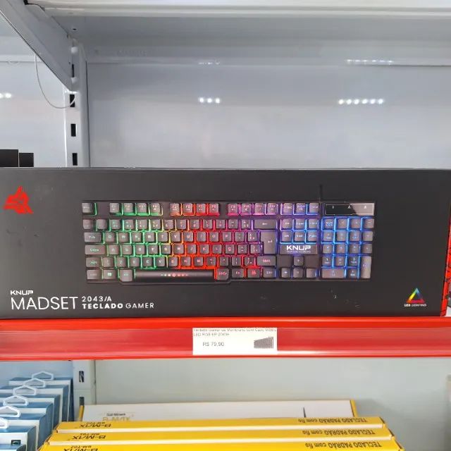 Teclado Gamer com Fio de Membrana com Led RGB
