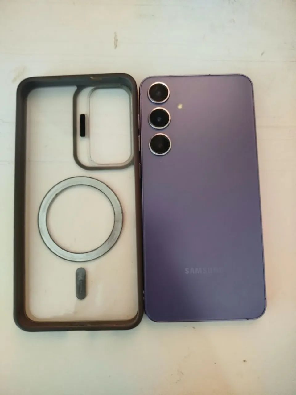 Celular s24  WhatsApp * 