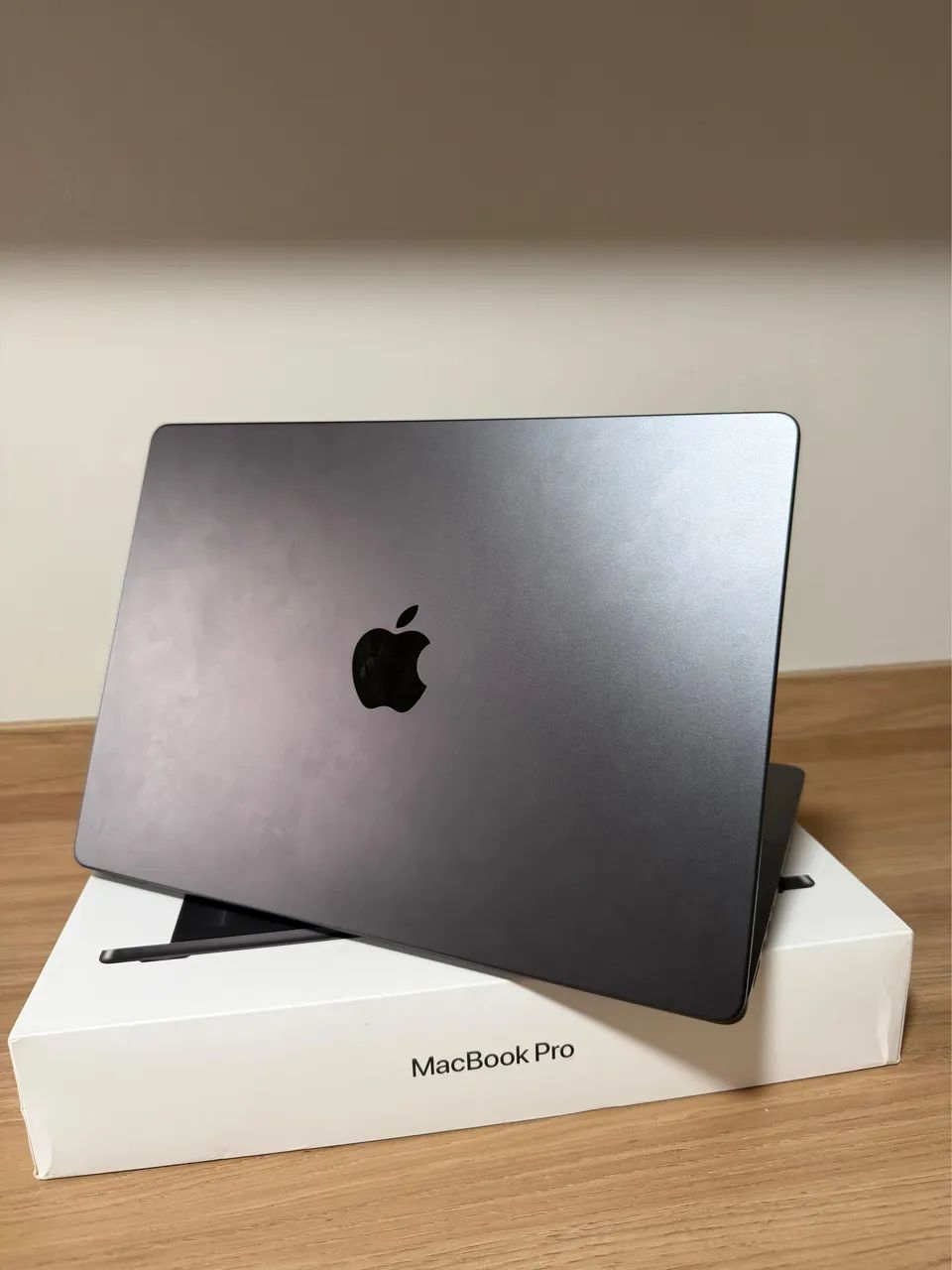 MacBook Pro M4 24GB RAM - 512 GB HD na garantia até 01/2027