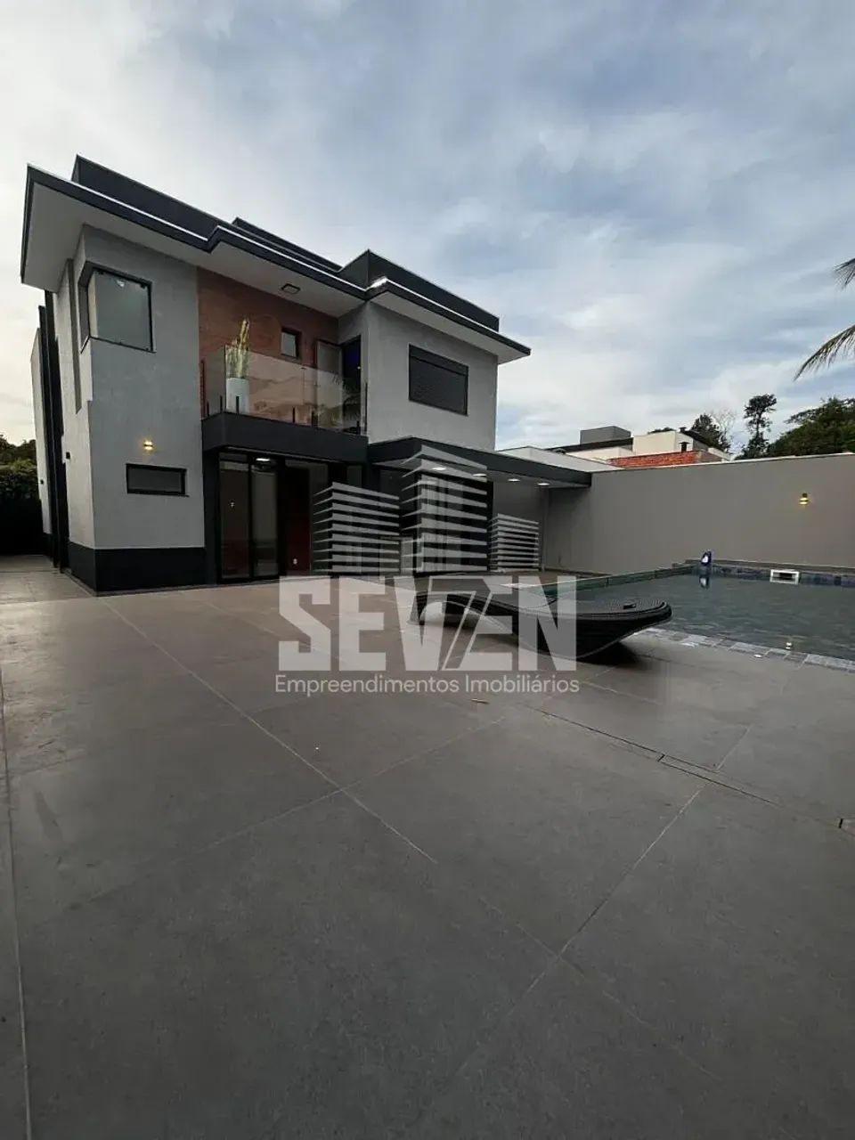 Casa com 4 Quartos no Vale Florido II Piratininga  Piscina