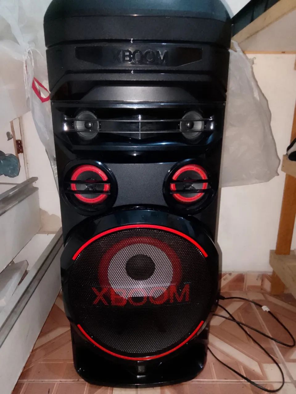 VENDO CAIXA DE SOM LG XBOOM 
