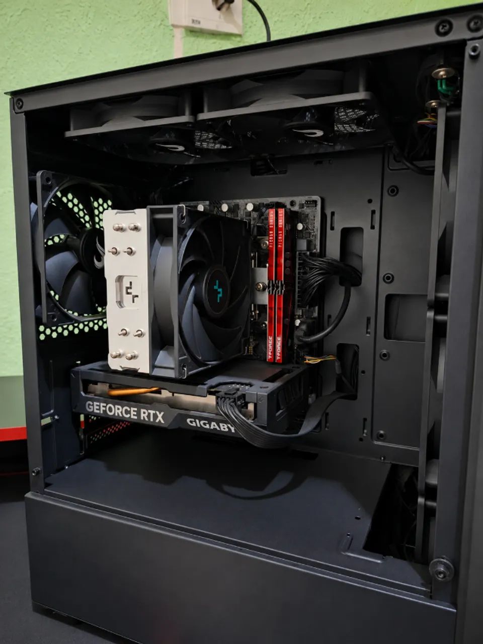 SETUP GAMER RTX 4060 + INTEL CORE I5 12400F