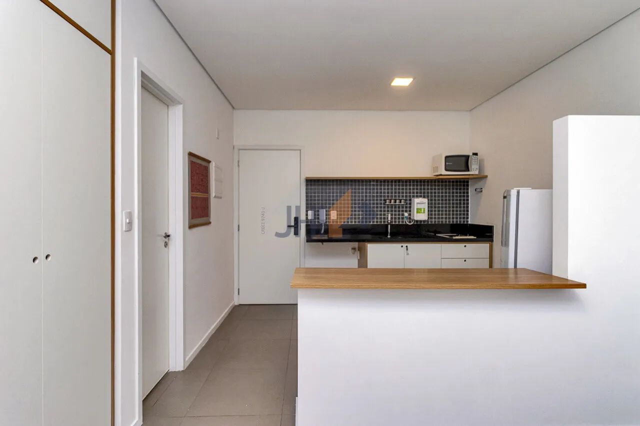 Studio para Locação em Higienópolis | 30m² com Janela Piso-Teto