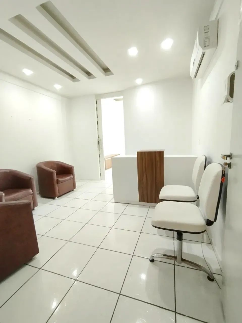 Excelente sala comercial 100% mobiliada, no Medical Jaracaty