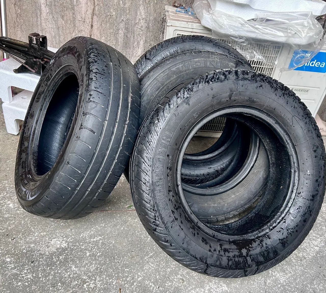 Vendo 4 Pneus Aro 14 No Ponto de usar. - Foto 2