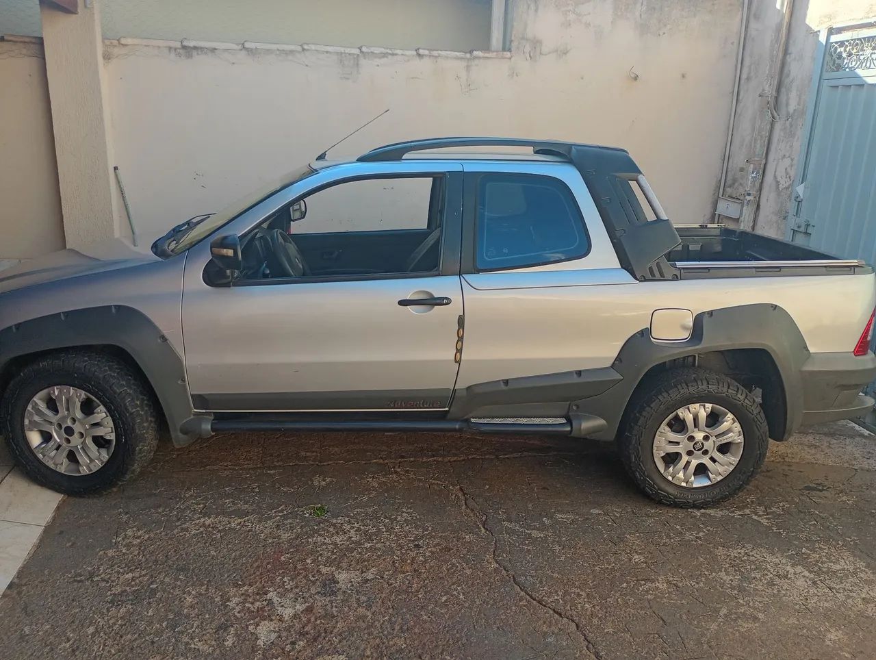 Fiat Strada Adventure1.8/ 1.8 Locker Flex CD 2012 - Foto 3