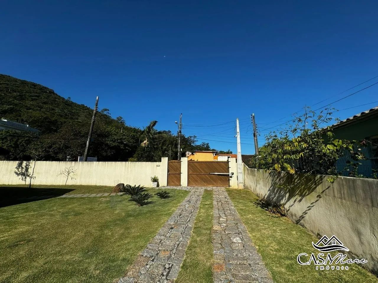 Terreno à venda no Bairro Sambaqui com área de 720m² - Foto 4