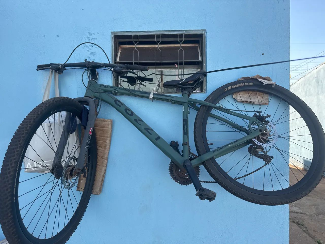 Vende bicicleta pra retirada de pesas 