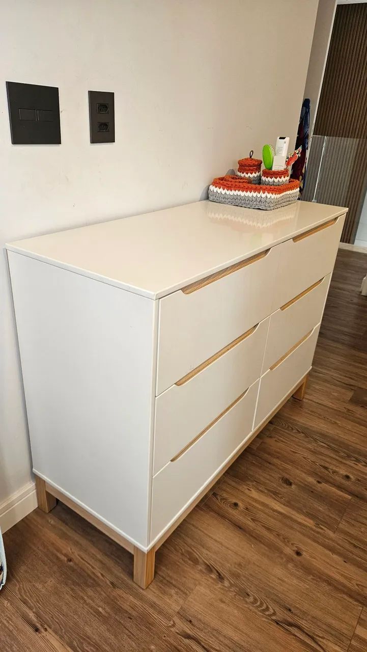 Berço e cômoda infantil 