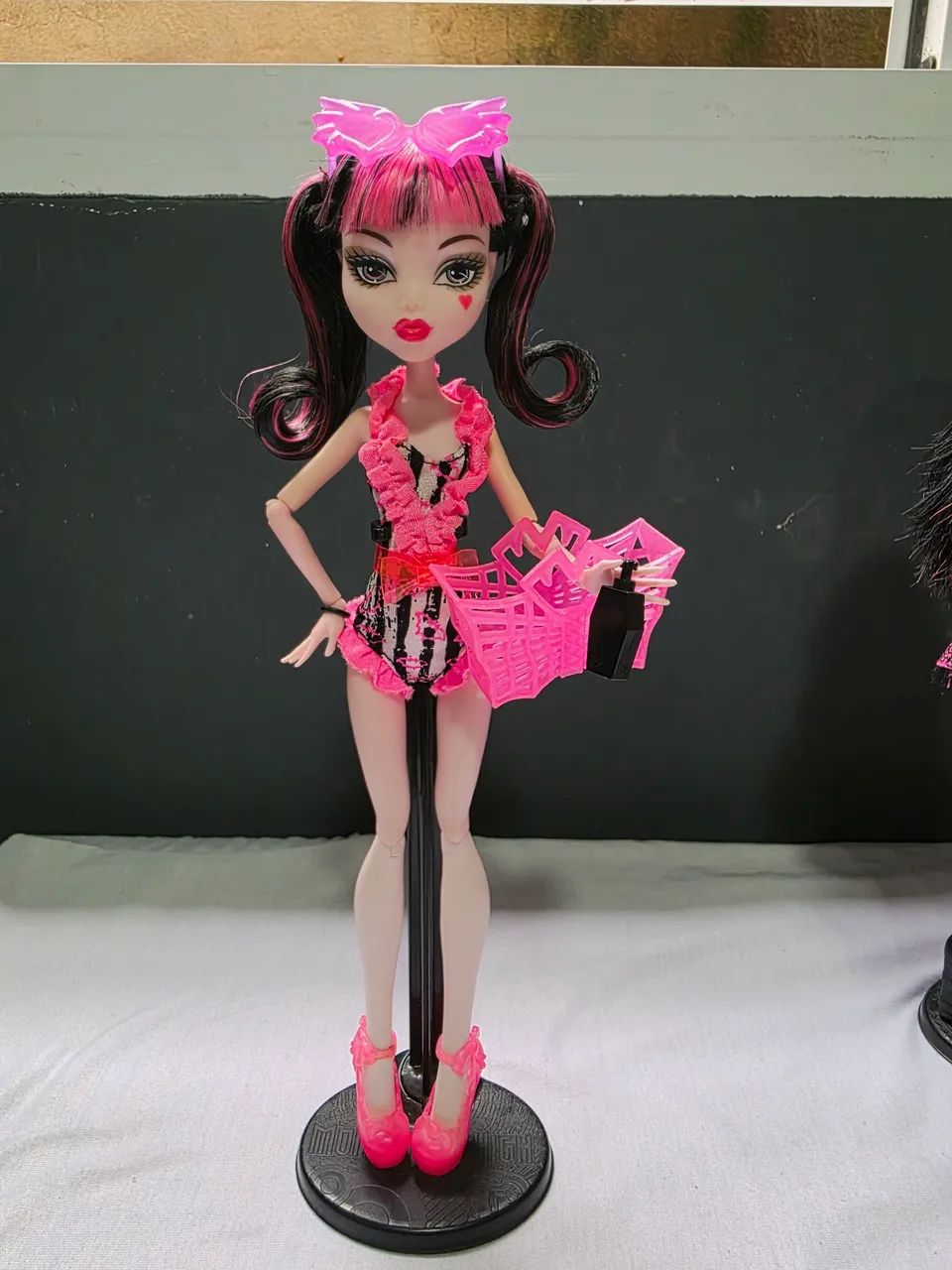 Boneca Monster High Draculaura Swim Class