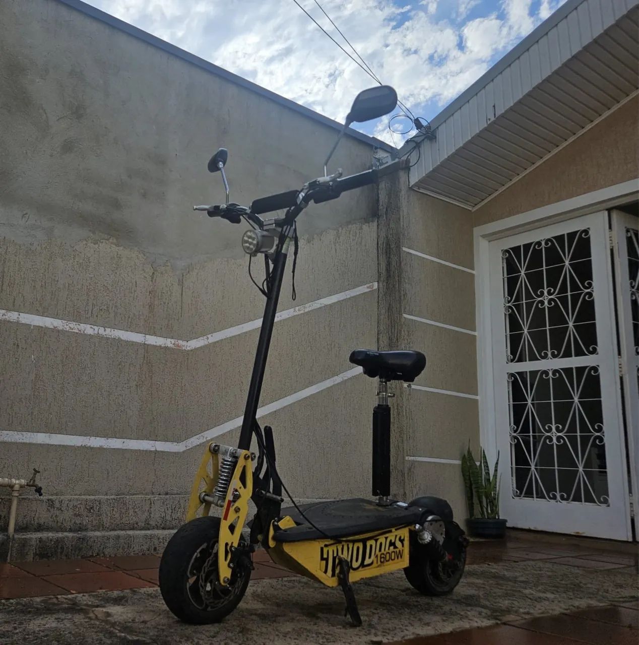 Patinete Elétrico Two Dogs 1600w