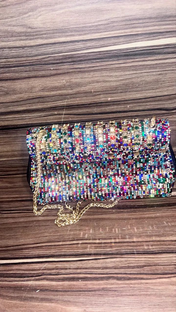 Bolsa colorida com strass nunca a usada  - Foto 5
