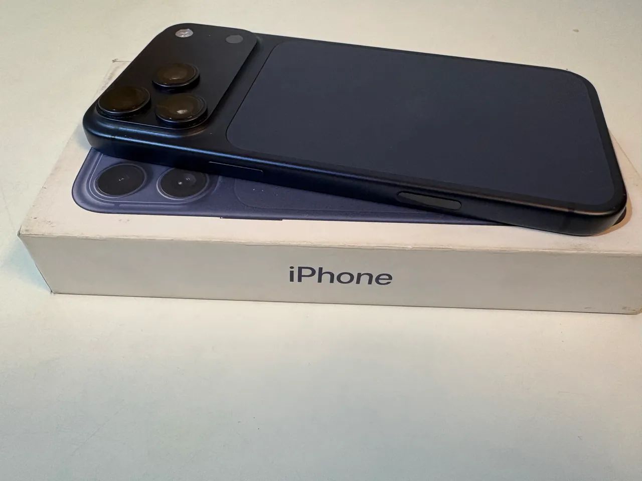 iphone 17 Pro Max Azul Intenso  - Foto 2