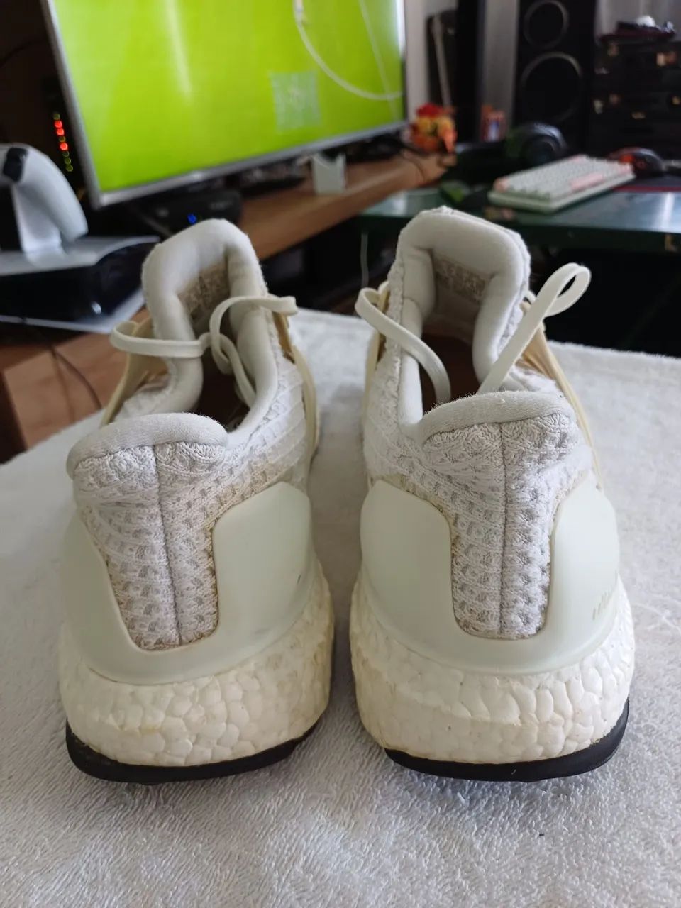 Tênis original Adidas Ultraboost na cor Triple White - Foto 3
