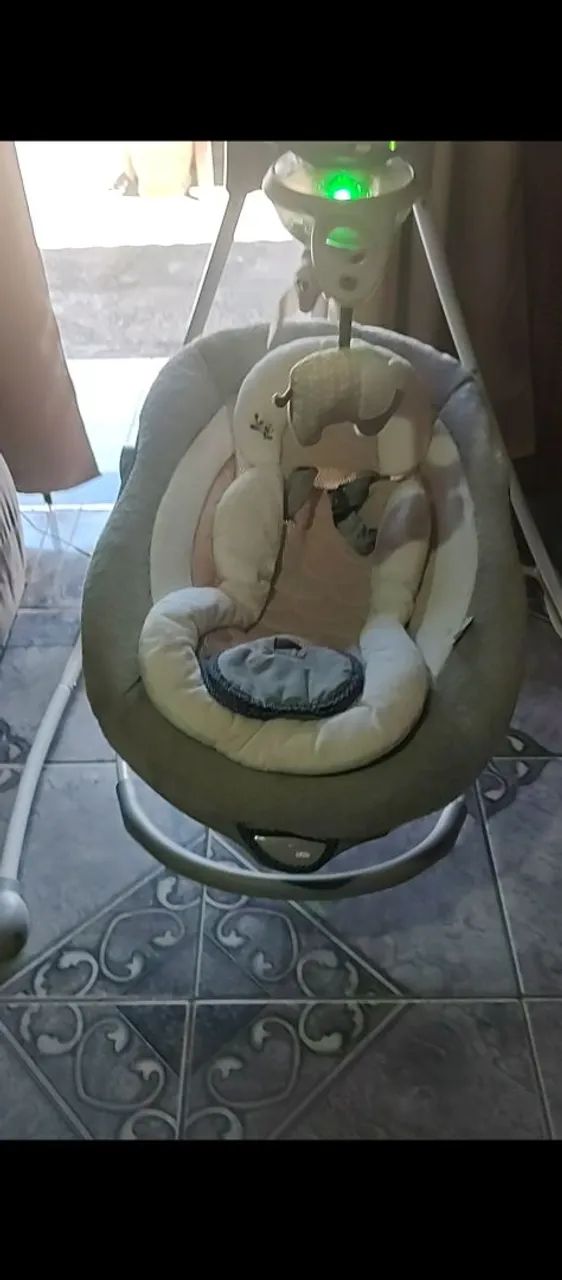Cadeira de balanço infantil ingenuity 