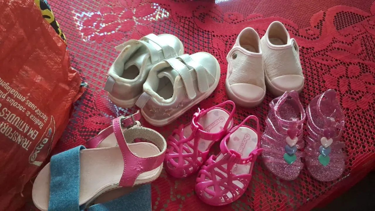 Sapatos PIMPOLHO, MOLEKINHA,RCHLO MELISSA ENTRE OUTROS n/ 17/18/21/22   - Foto 2
